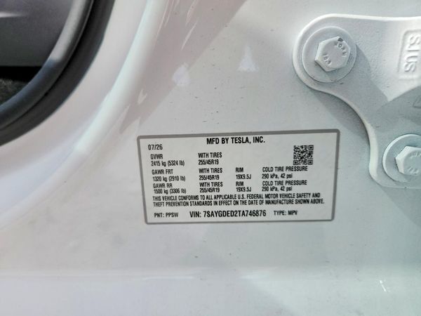 2026 TESLA MODEL Y