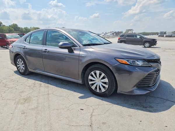 2020 TOYOTA CAMRY