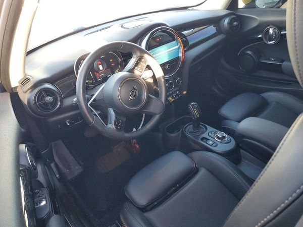 2022 MINI COOPER