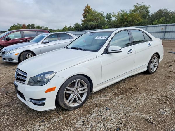 2013 MERCEDES-BENZ C — Front 3/4