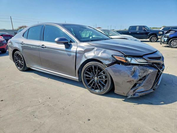 2021 TOYOTA CAMRY XSE — Passenger 3/4
