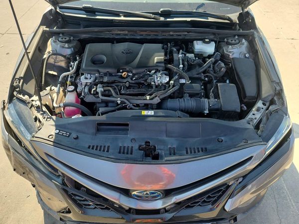 2021 TOYOTA CAMRY XSE — Engine bay