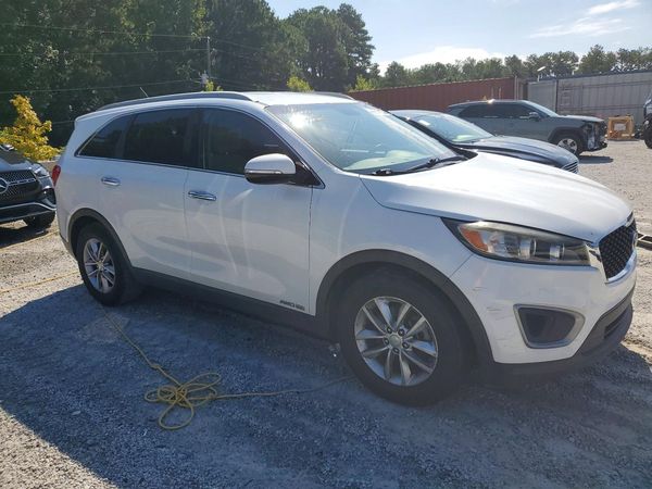 2017 KIA SORENTO L, LX
