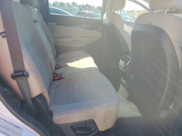 2017 KIA SORENTO L, LX