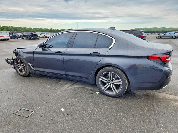 2022 BMW 530