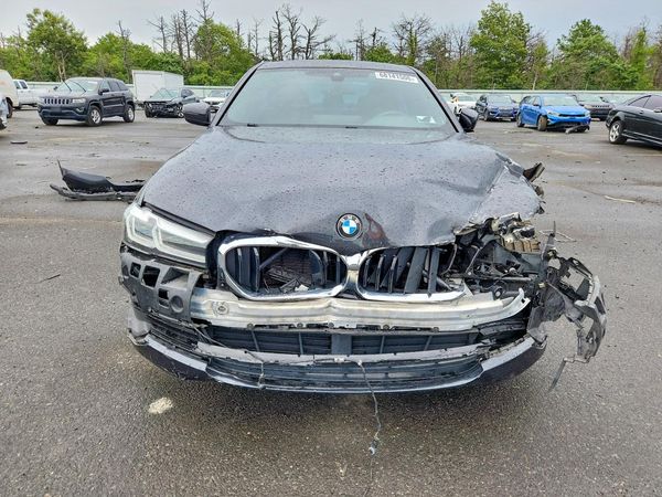 2022 BMW 530