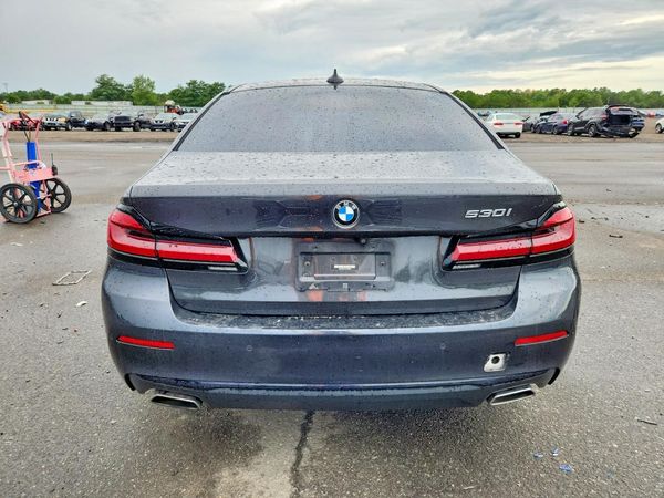 2022 BMW 530