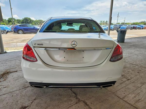 2017 MERCEDES-BENZ C C300