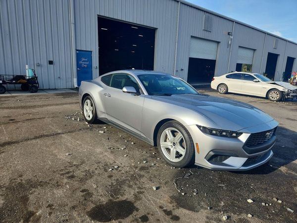 2026 FORD MUSTANG I4