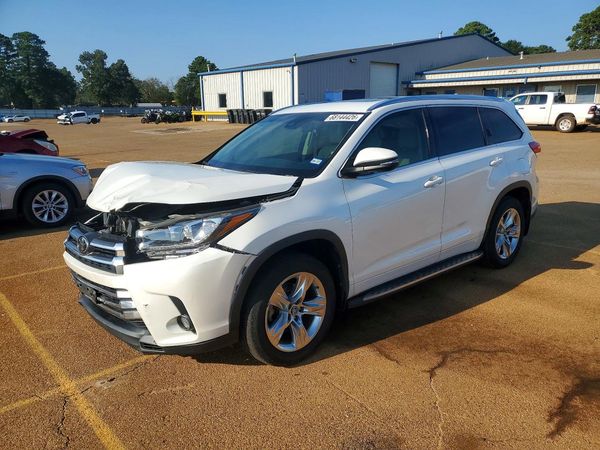 2017 TOYOTA HIGHLANDER