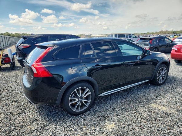 2017 VOLVO V60 CROSS COUNTRY Premier — PSRA