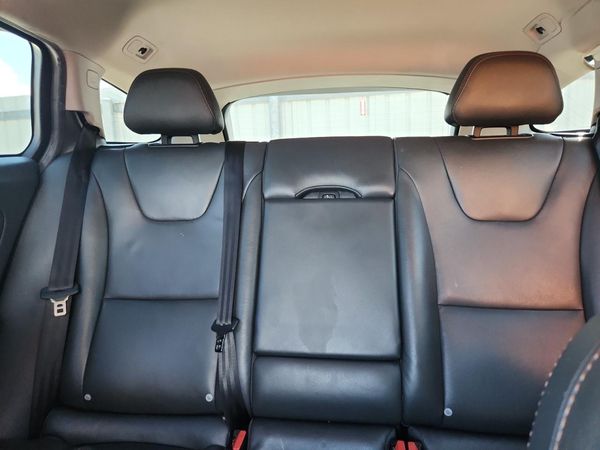 2017 VOLVO V60 CROSS COUNTRY Premier — SUVN