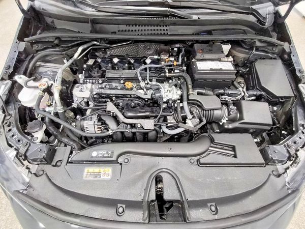 2025 TOYOTA COROLLA LE — Engine bay