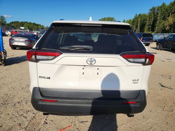 2021 TOYOTA RAV4 XLE — DIRR