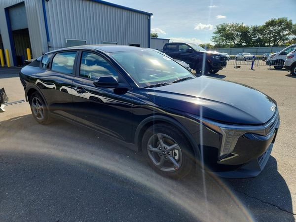 2026 KIA K4 LX, LXS