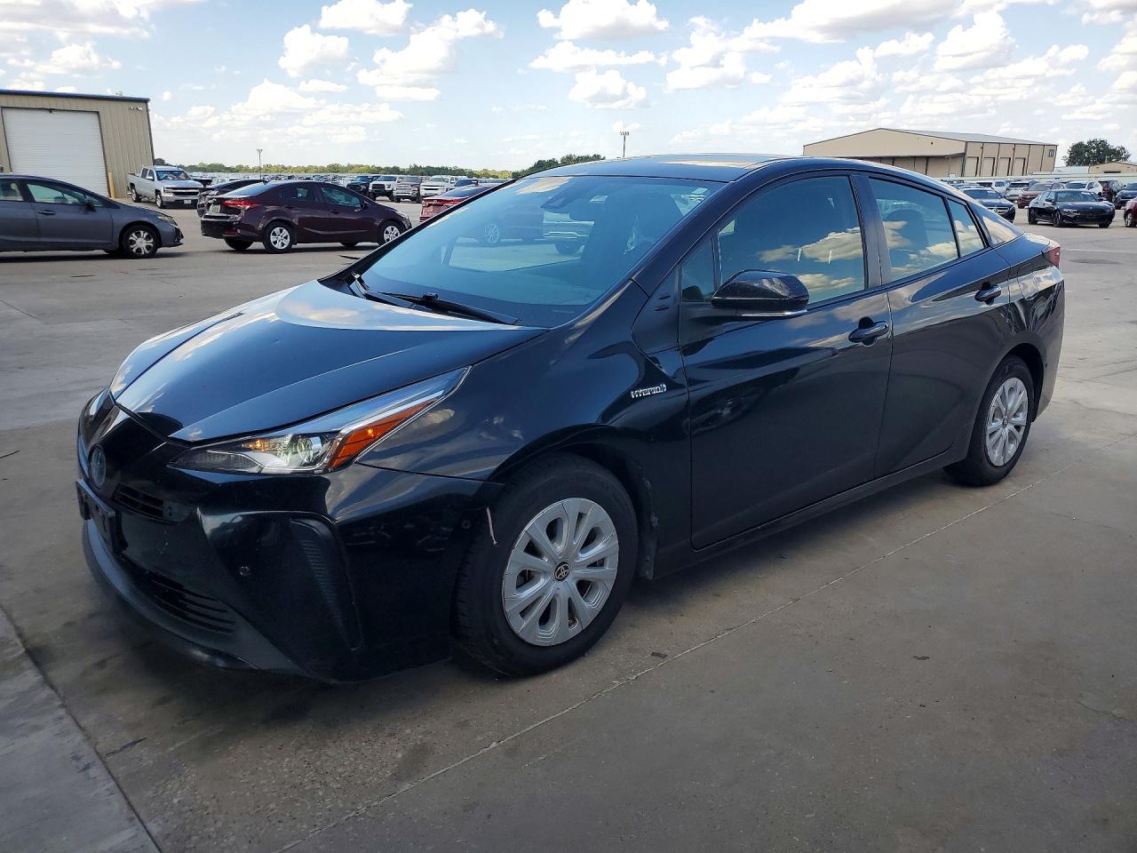 2022 TOYOTA PRIUS — Front 3/4