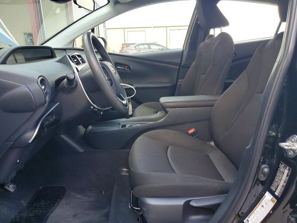 2022 TOYOTA PRIUS — DENT