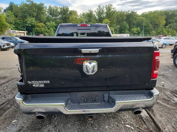2020 RAM 1500 LARAMIE QUAD CAB 4X2