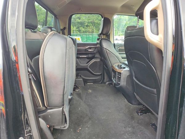 2020 RAM 1500 LARAMIE QUAD CAB 4X2