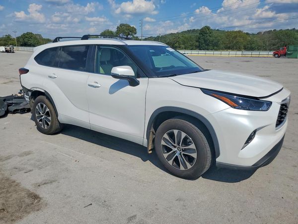 2024 TOYOTA HIGHLANDER