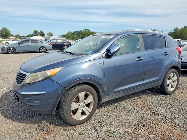 2013 KIA SPORTAGE LX — Front 3/4