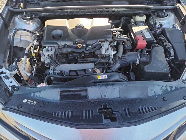 2018 TOYOTA CAMRY XSE — Engine bay