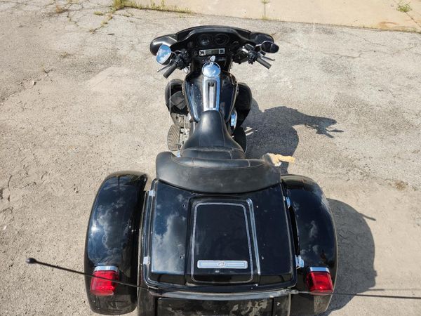 2012 HARLEY-DAVIDSON FLHTCUTG