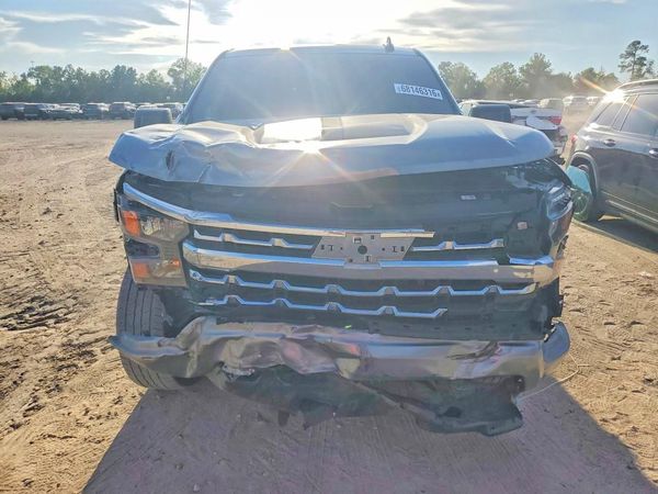 2024 CHEVROLET SILVERADO Custom