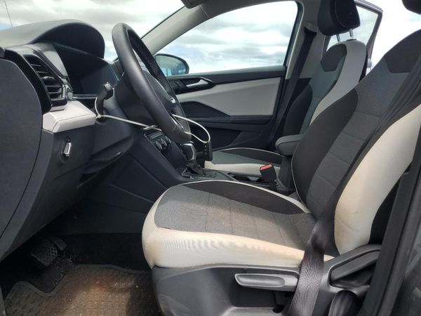 2025 VOLKSWAGEN TAOS