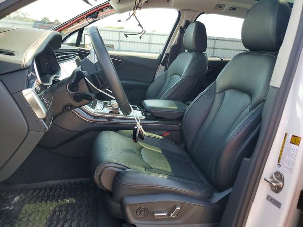 2023 AUDI Q7 — DENT