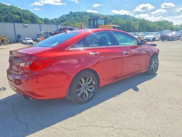 2012 HYUNDAI SONATA Middle level