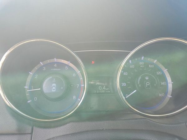 2012 HYUNDAI SONATA Middle level