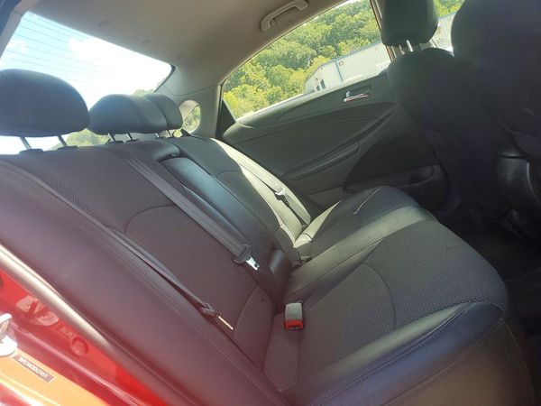 2012 HYUNDAI SONATA Middle level