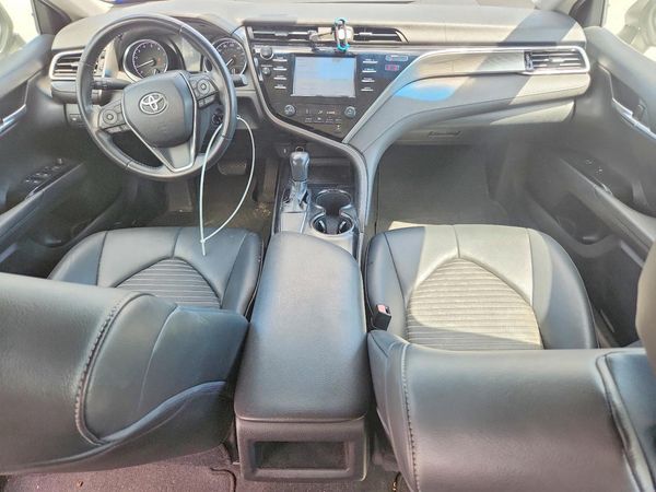 2018 TOYOTA CAMRY