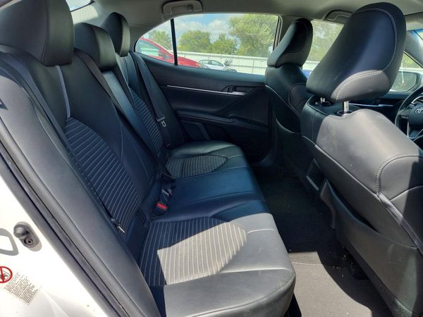 2018 TOYOTA CAMRY