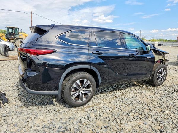 2021 TOYOTA HIGHLANDER