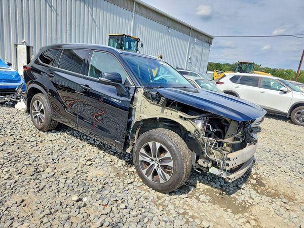 2021 TOYOTA HIGHLANDER