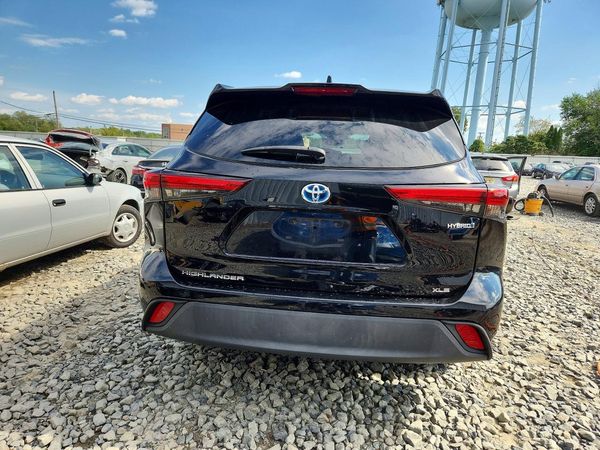 2021 TOYOTA HIGHLANDER