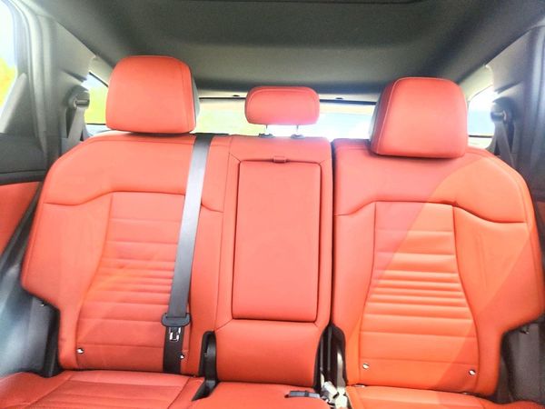 2023 KIA SPORTAGE SX-PRESTIGE or SX-P