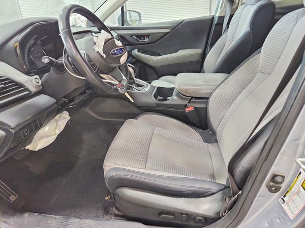 2021 SUBARU OUTBACK Premium — DENT