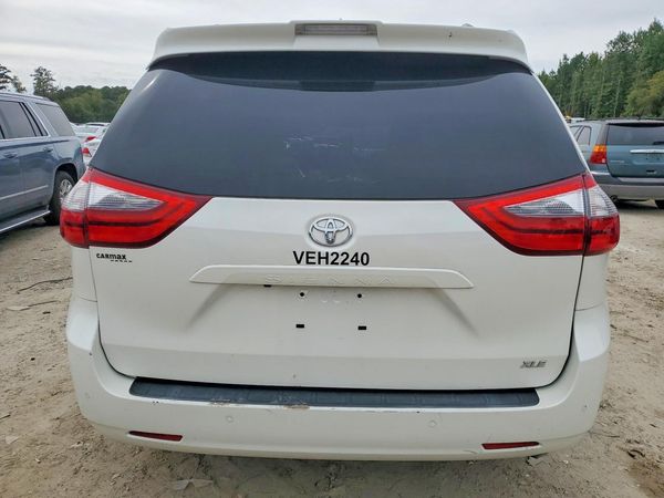 2020 TOYOTA SIENNA Q grade — DIRR