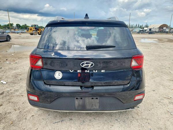 2021 HYUNDAI VENUE