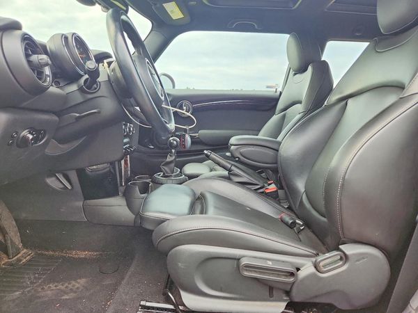 2016 MINI COOPER