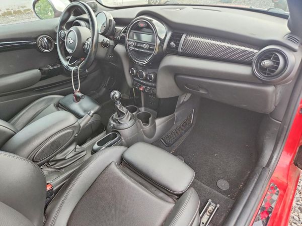 2016 MINI COOPER