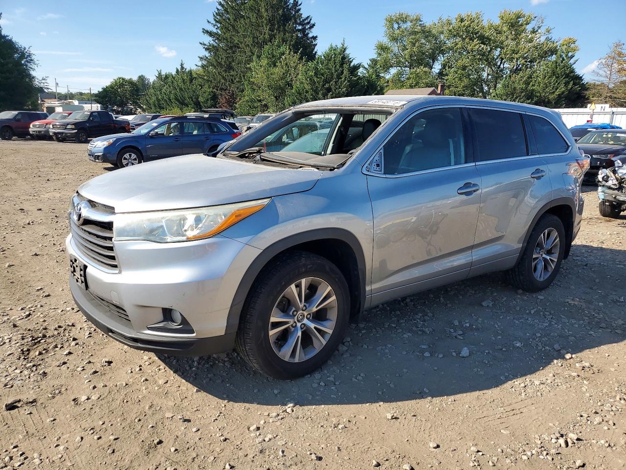 2016 TOYOTA HIGHLANDER