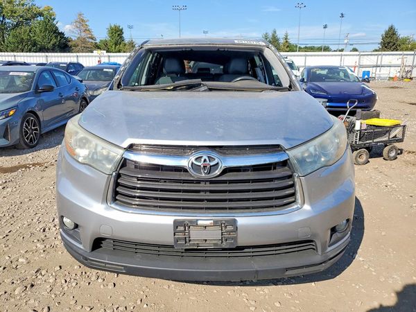 2016 TOYOTA HIGHLANDER