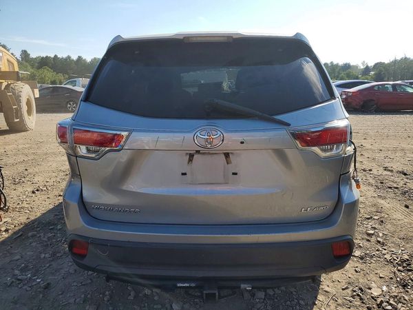 2016 TOYOTA HIGHLANDER