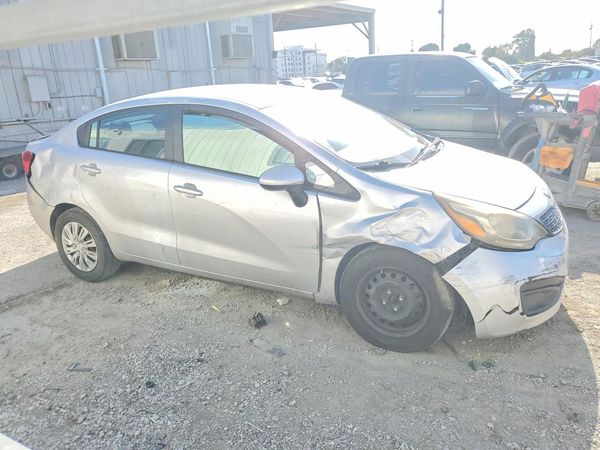 2013 KIA RIO LX