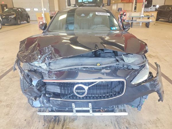 2020 VOLVO S90