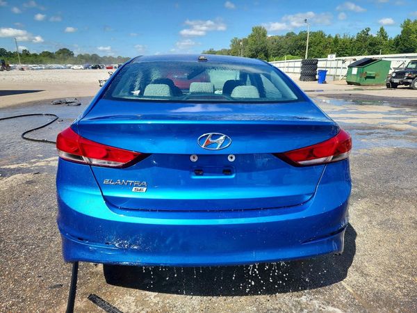 2017 HYUNDAI ELANTRA SE Base